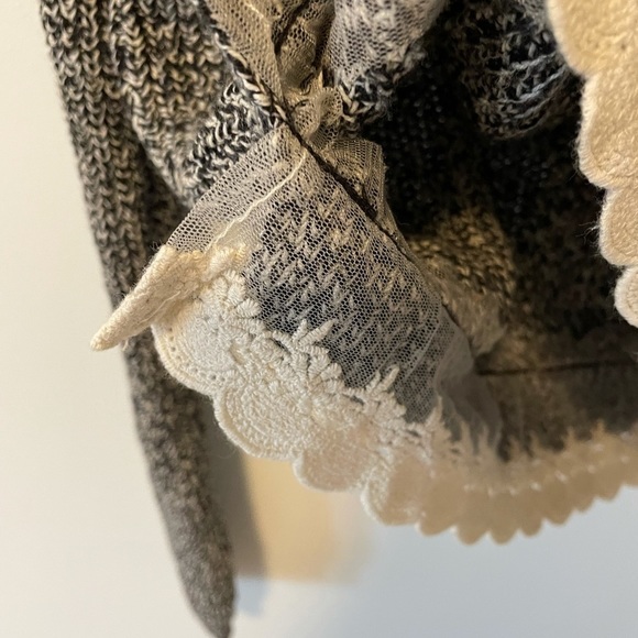 Urban Outfitters Grey Sweater Lace Trim - Picture 5 of 12